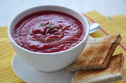 Sopa Cremosa De Beterraba No Calor Do Fog O